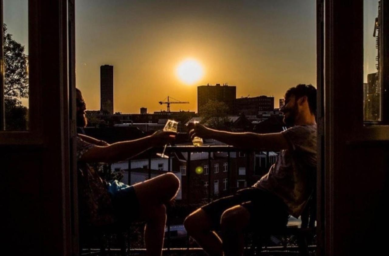 Hostel Roots Tilburg Bagian luar foto