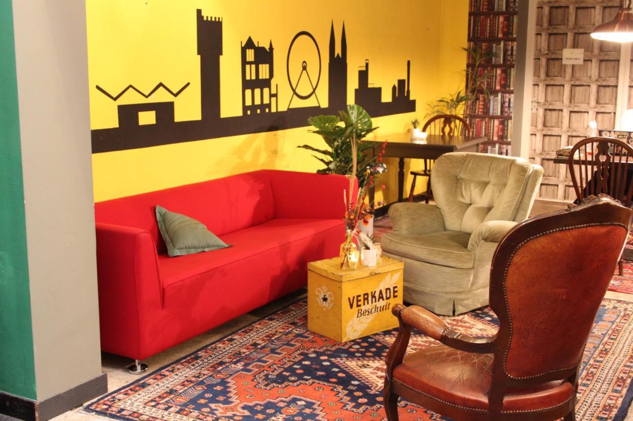 Hostel Roots Tilburg Bagian luar foto
