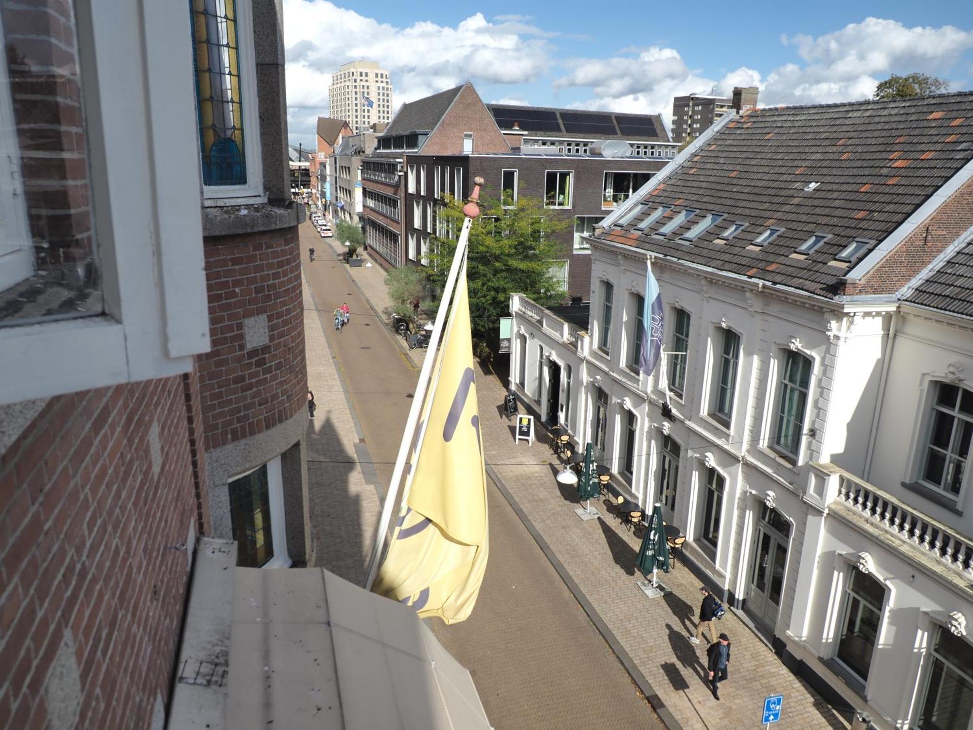 Hostel Roots Tilburg Bagian luar foto