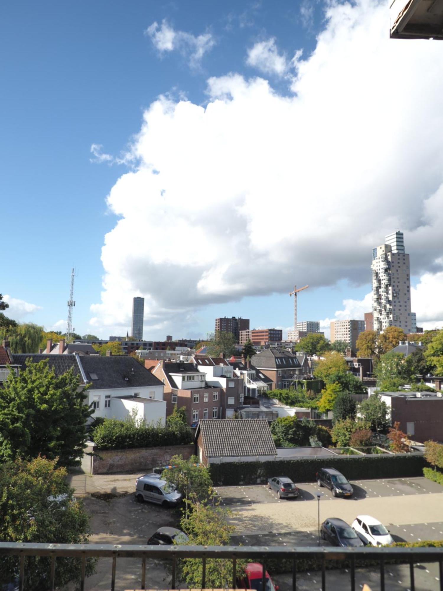 Hostel Roots Tilburg Bagian luar foto