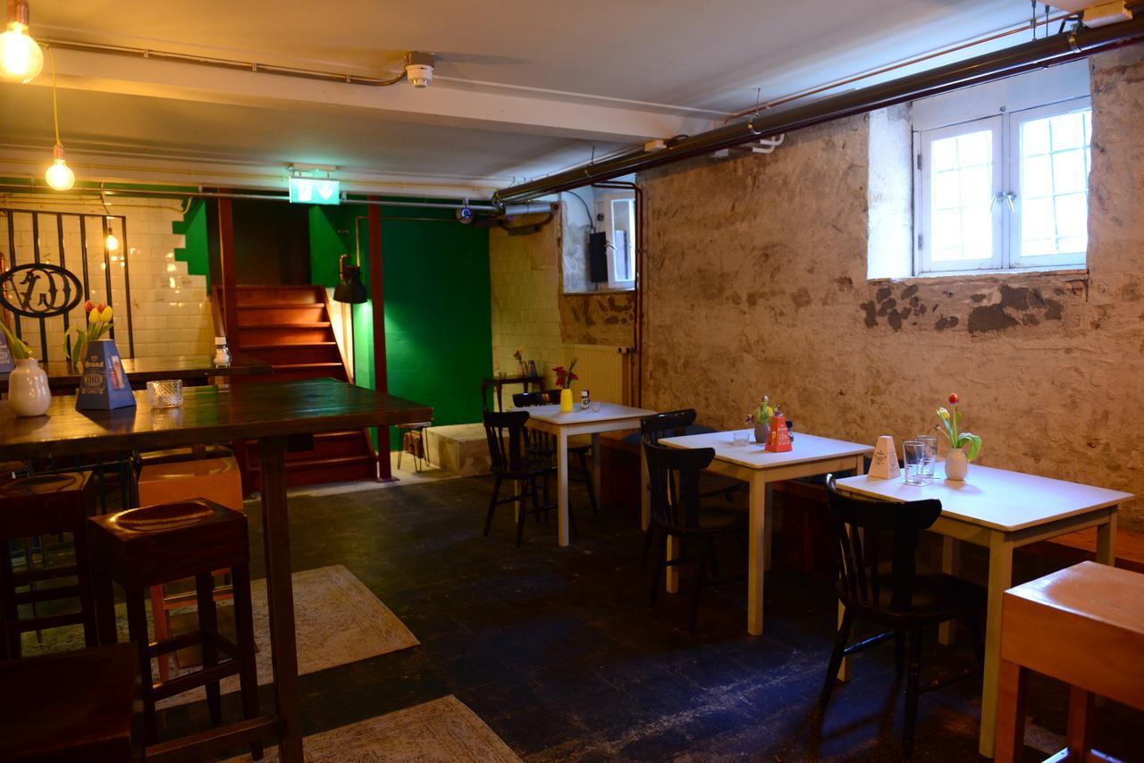 Hostel Roots Tilburg Bagian luar foto